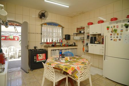 Casa para alugar com 189m², 3 quartos e 2 vagasCozinha