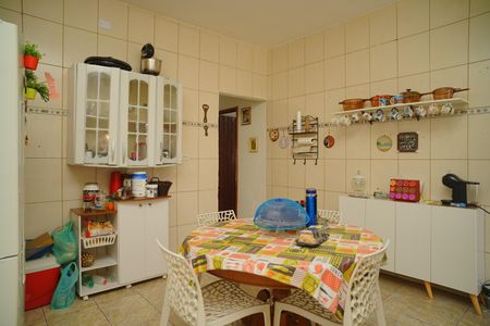 Casa para alugar com 189m², 3 quartos e 2 vagasCozinha