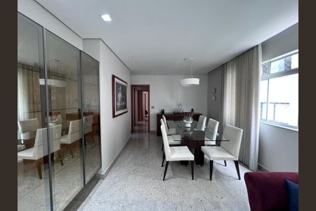 Apartamento para alugar com 3 quartos, 140m² em Santo Antônio, Belo Horizonte