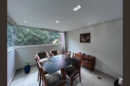 Apartamento para alugar com 3 quartos, 140m² em Santo Antônio, Belo Horizonte