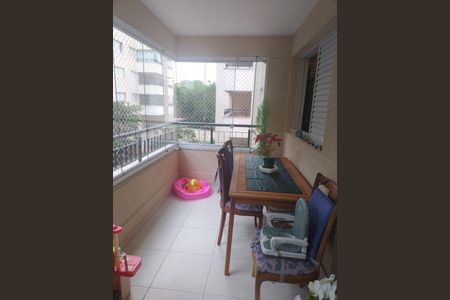 Apartamento à venda com 67m², 2 quartos e 1 vagaVaranda