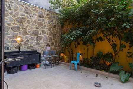 Apartamento à venda com 102m², 2 quartos e sem vagaQuintal