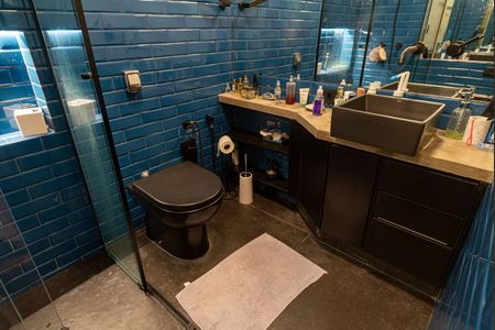Apartamento à venda com 102m², 2 quartos e sem vagaBanheiro da Suíte