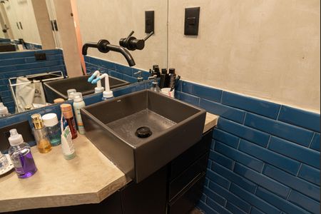 Apartamento à venda com 102m², 2 quartos e sem vagaBanheiro da Suíte