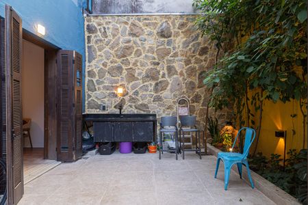 Apartamento à venda com 102m², 2 quartos e sem vagaQuintal