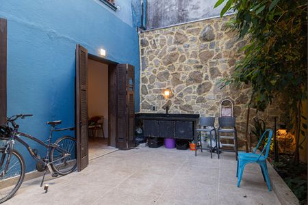 Apartamento à venda com 102m², 2 quartos e sem vagaQuintal