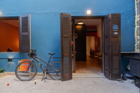 Apartamento à venda com 102m², 2 quartos e sem vagaQuintal