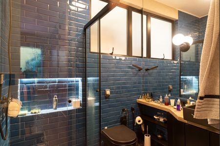 Apartamento à venda com 102m², 2 quartos e sem vagaBanheiro da Suíte
