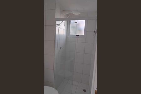 Banheiro de kitnet/studio para alugar com 1 quarto, 25m² em Vila Campanela, São Paulo