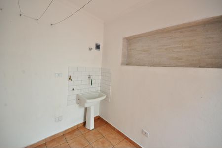 Casa para alugar com 140m², 2 quartos e 1 vagaÁrea de Serviço