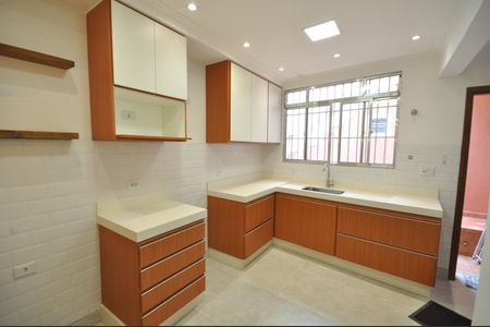 Casa para alugar com 140m², 2 quartos e 1 vagaCozinha