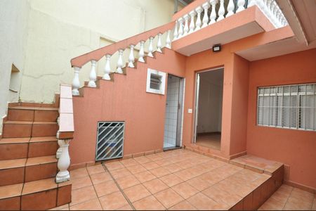 Casa para alugar com 140m², 2 quartos e 1 vagaQuintal