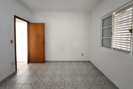 Casa à venda com 634m², 4 quartos e 10 vagas Casa à venda com 634m², 4 quartos e 10 vagasQuarto 4