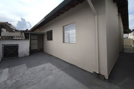 Casa à venda com 634m², 4 quartos e 10 vagas Casa à venda com 634m², 4 quartos e 10 vagasQuintal