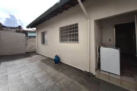 Casa à venda com 634m², 4 quartos e 10 vagas Casa à venda com 634m², 4 quartos e 10 vagasÁrea de Serviço