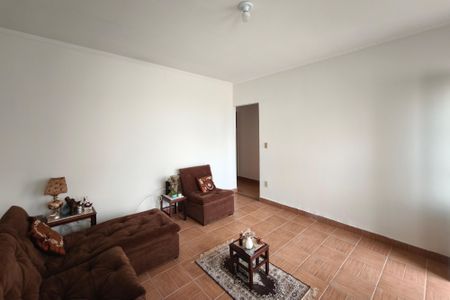 Casa à venda com 634m², 4 quartos e 10 vagas Casa à venda com 634m², 4 quartos e 10 vagasSala de Estar