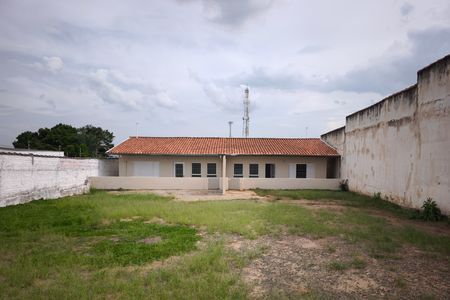 Casa à venda com 634m², 4 quartos e 10 vagas Casa à venda com 634m², 4 quartos e 10 vagasQuintal