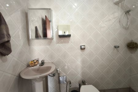 Casa à venda com 634m², 4 quartos e 10 vagas Casa à venda com 634m², 4 quartos e 10 vagasBanheiro Suíte