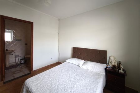 Casa à venda com 634m², 4 quartos e 10 vagas Casa à venda com 634m², 4 quartos e 10 vagasQuarto Suíte