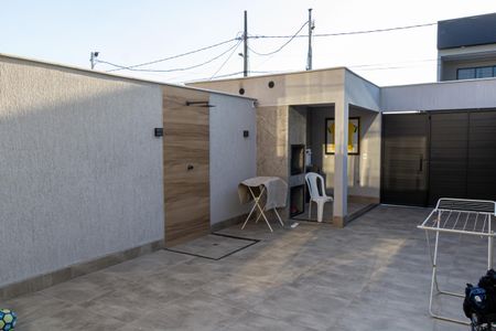 Casa de condomínio para alugar com 160m², 2 quartos e 2 vagasQuintal