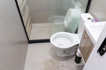 Casa de condomínio para alugar com 160m², 2 quartos e 2 vagasBanheiro da Suíte