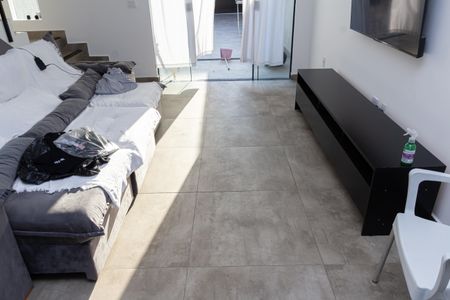 Casa de condomínio para alugar com 160m², 2 quartos e 2 vagasSala