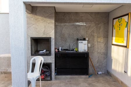Casa de condomínio para alugar com 160m², 2 quartos e 2 vagasChurrasqueira