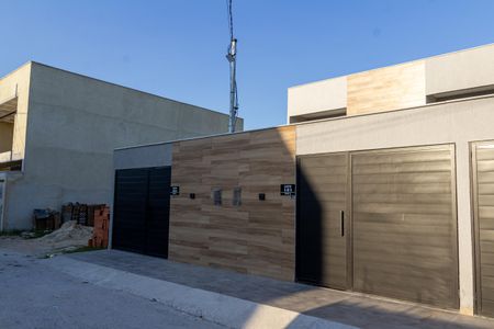 Casa de condomínio para alugar com 160m², 2 quartos e 2 vagasFachada