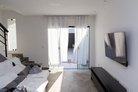 Sala de casa de condomínio para alugar com 2 quartos, 160m² em Santa Cruz, Rio de Janeiro