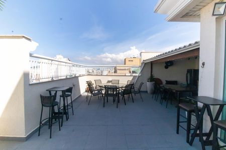 Apartamento à venda com 176m², 3 quartos e 2 vagas Apartamento à venda com 176m², 3 quartos e 2 vagasCobertura