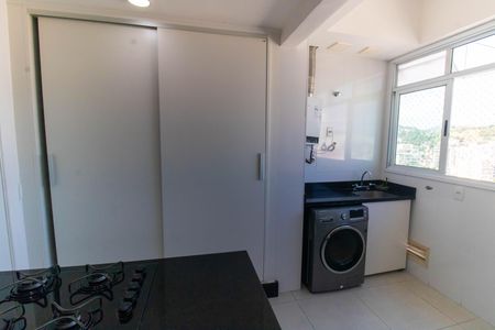 Apartamento à venda com 176m², 3 quartos e 2 vagas Apartamento à venda com 176m², 3 quartos e 2 vagasCozinha e Área de Serviço