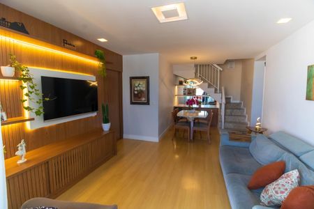 Apartamento à venda com 176m², 3 quartos e 2 vagas Apartamento à venda com 176m², 3 quartos e 2 vagasSala