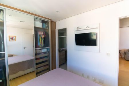 Apartamento à venda com 176m², 3 quartos e 2 vagas Apartamento à venda com 176m², 3 quartos e 2 vagasSuíte