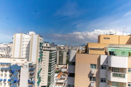 Apartamento à venda com 176m², 3 quartos e 2 vagas Apartamento à venda com 176m², 3 quartos e 2 vagasVista