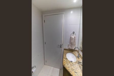 Apartamento à venda com 176m², 3 quartos e 2 vagas Apartamento à venda com 176m², 3 quartos e 2 vagasBanheiro da Suíte