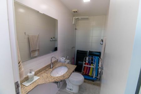 Apartamento à venda com 176m², 3 quartos e 2 vagas Apartamento à venda com 176m², 3 quartos e 2 vagasBanheiro