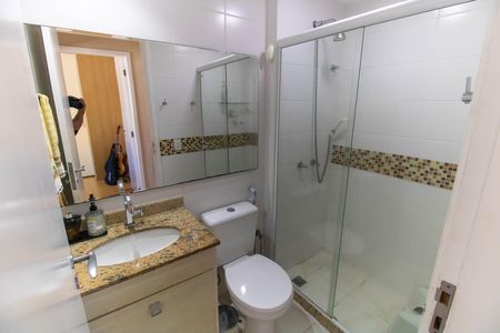 Apartamento à venda com 176m², 3 quartos e 2 vagas Apartamento à venda com 176m², 3 quartos e 2 vagasBanheiro Social