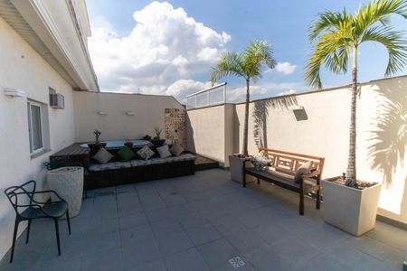 Apartamento à venda com 176m², 3 quartos e 2 vagas Apartamento à venda com 176m², 3 quartos e 2 vagasCobertura