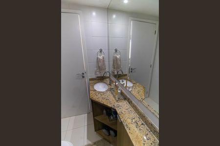 Apartamento à venda com 176m², 3 quartos e 2 vagas Apartamento à venda com 176m², 3 quartos e 2 vagasBanheiro da Suíte