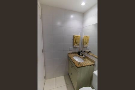 Apartamento à venda com 176m², 3 quartos e 2 vagas Apartamento à venda com 176m², 3 quartos e 2 vagasBanheiro Social