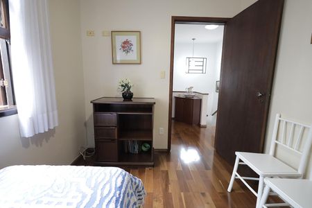 Casa à venda com 192m², 3 quartos e 4 vagas Casa à venda com 192m², 3 quartos e 4 vagasQuarto 2