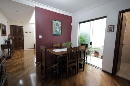 Casa à venda com 192m², 3 quartos e 4 vagas Casa à venda com 192m², 3 quartos e 4 vagasSala de Jantar