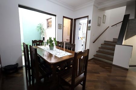 Casa à venda com 192m², 3 quartos e 4 vagas Casa à venda com 192m², 3 quartos e 4 vagasSala de Jantar