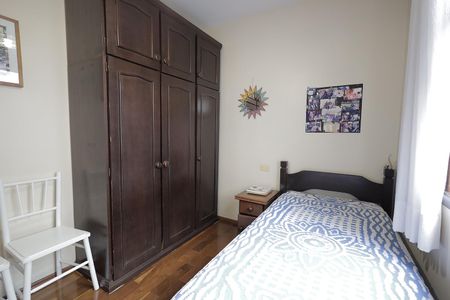 Casa à venda com 192m², 3 quartos e 4 vagas Casa à venda com 192m², 3 quartos e 4 vagasQuarto 2
