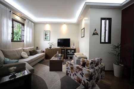 Casa à venda com 192m², 3 quartos e 4 vagas Casa à venda com 192m², 3 quartos e 4 vagasSala