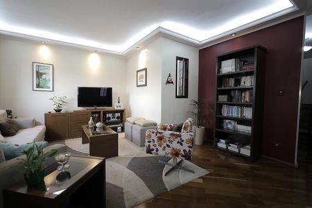 Casa à venda com 192m², 3 quartos e 4 vagas Casa à venda com 192m², 3 quartos e 4 vagasSala