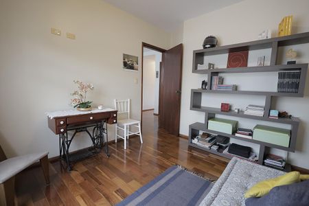 Casa à venda com 192m², 3 quartos e 4 vagas Casa à venda com 192m², 3 quartos e 4 vagasQuarto 1