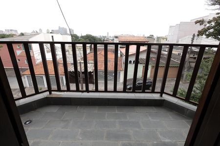 Casa à venda com 192m², 3 quartos e 4 vagas Casa à venda com 192m², 3 quartos e 4 vagasSacada