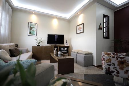 Casa à venda com 192m², 3 quartos e 4 vagas Casa à venda com 192m², 3 quartos e 4 vagasSala