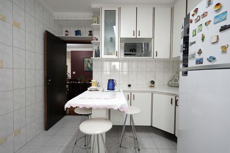 Casa à venda com 192m², 3 quartos e 4 vagas Casa à venda com 192m², 3 quartos e 4 vagasCozinha